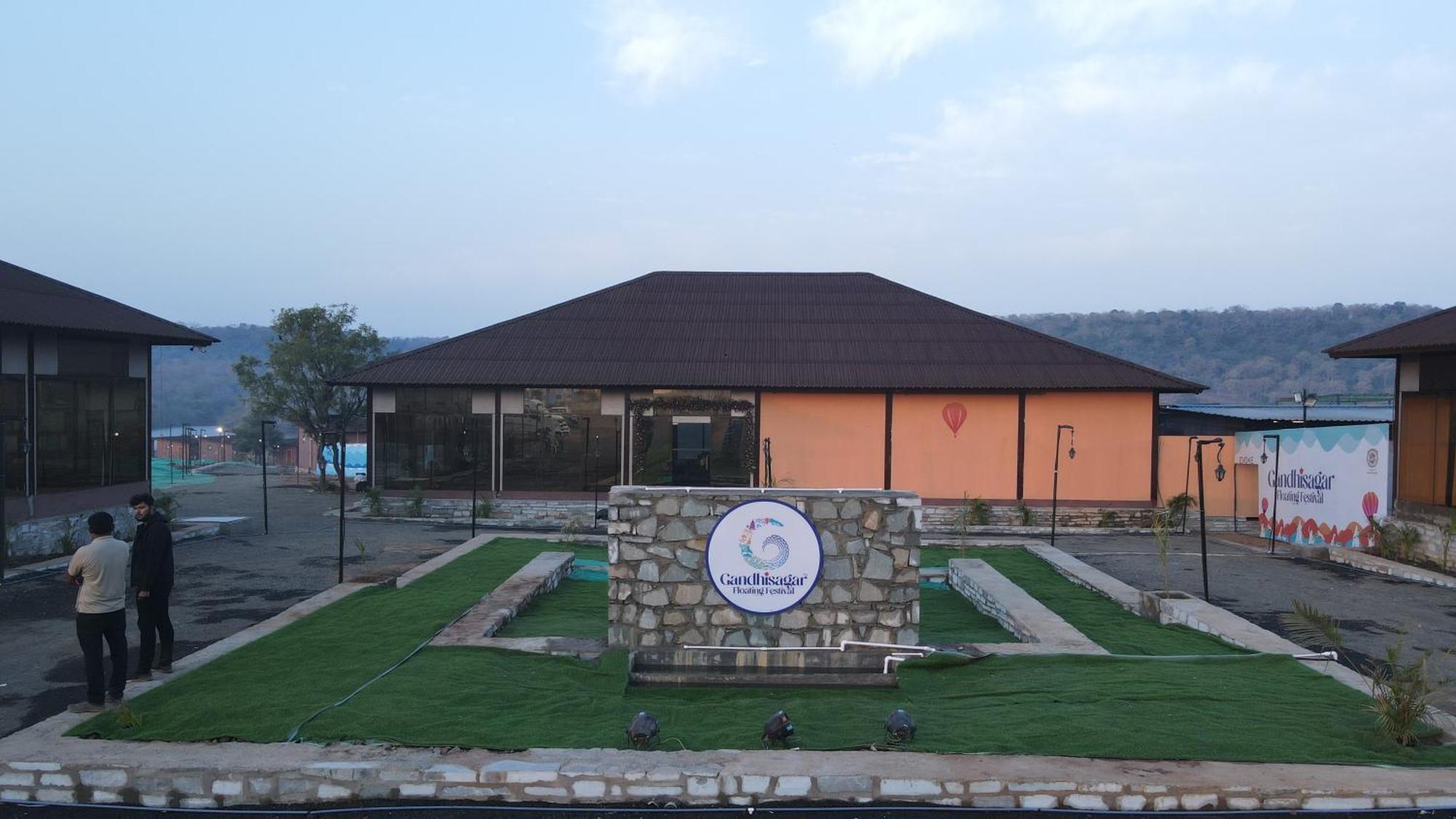 Hotel Gandhisagar Forest Retreat Gurla Exterior foto